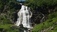 Большой Имеретинский водопад.
Состоит из трех ступеней,общая высота около 100м,нижняя,самая высокая часть 45 метров