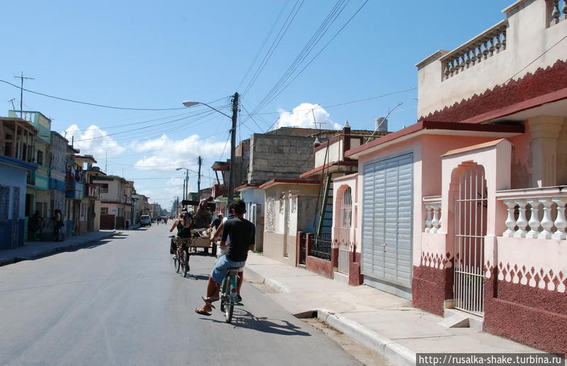 Город гигантских крабов и кубинских флагов Карденас, Куба