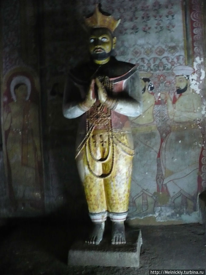Прогулка по пещерному храму Дамбулла, Шри-Ланка
