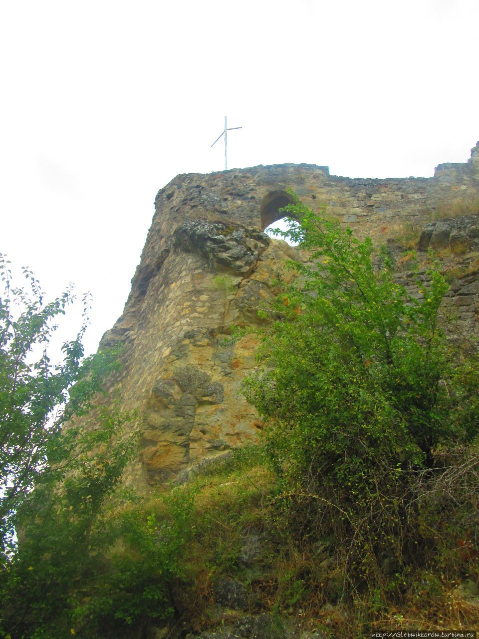 Экскурсия по Сурамской крепости Сурами, Грузия