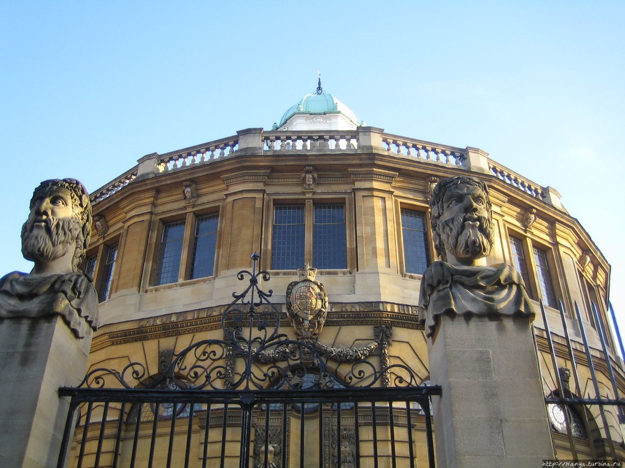 Оксфордское здание Шелдон