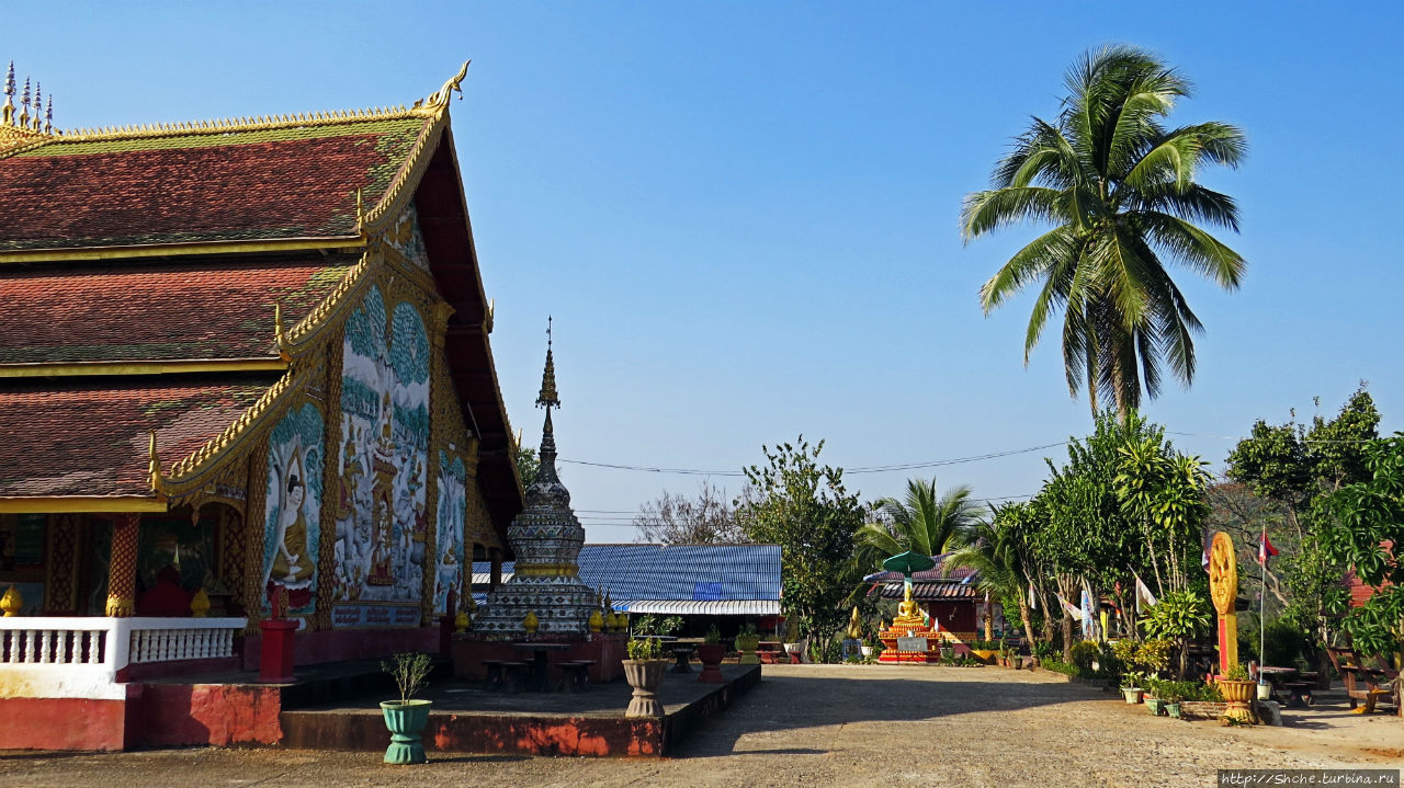 Vat Chome Khaou Maniratn Хуэйсай, Лаос