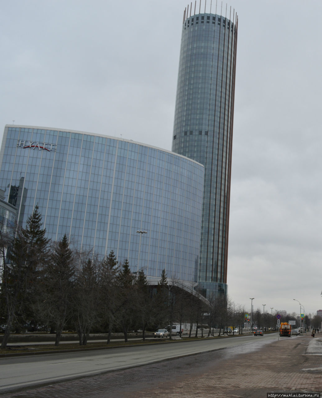 ОтельХайат и башня Исеть на улице Ельцина Екатеринбург, Россия