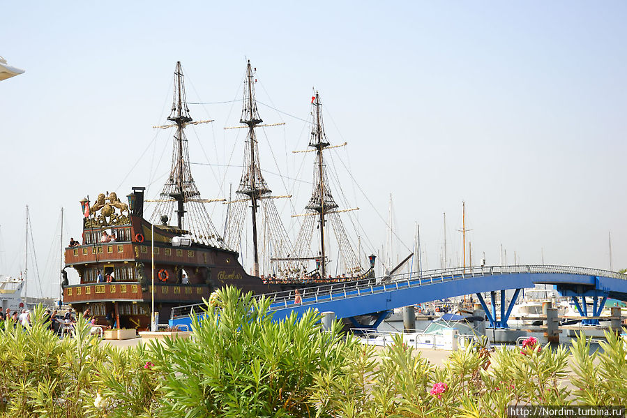 Прогулка на пиратском корабле Энфида, Тунис