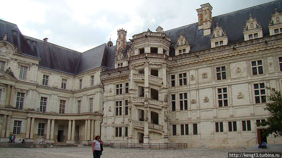Королевский замок Блуа, замок с кровавым прошлым Блуа, Франция