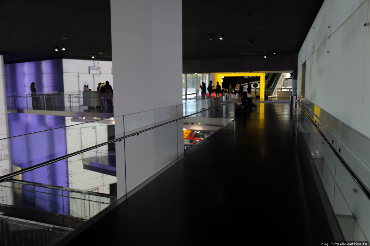 Музей BMW в Мюнхене. Первая часть Мюнхен, Германия