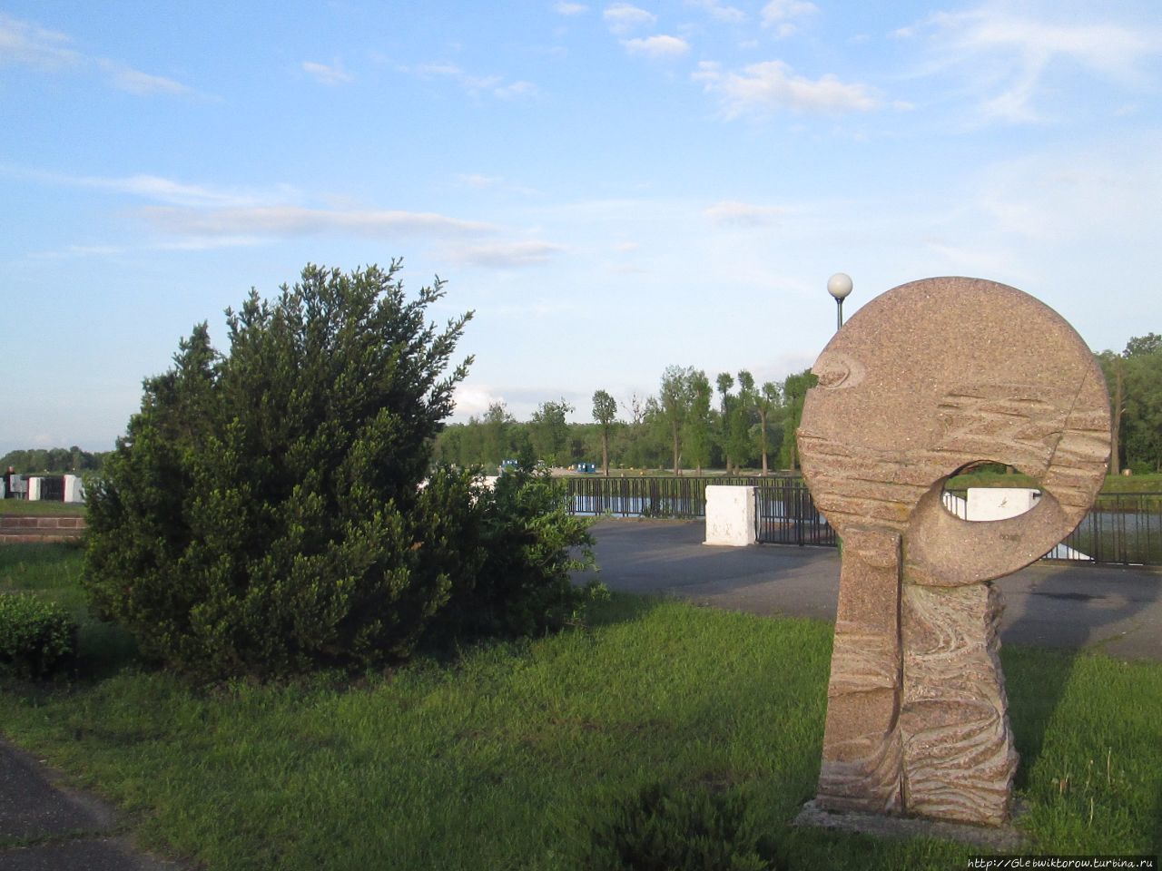 Прогулка по набережной Припяти Пинск, Беларусь