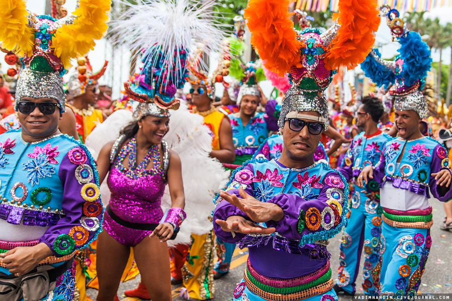 Карнавал в Доминикане в Санто-Доминго Доминиканская Республика