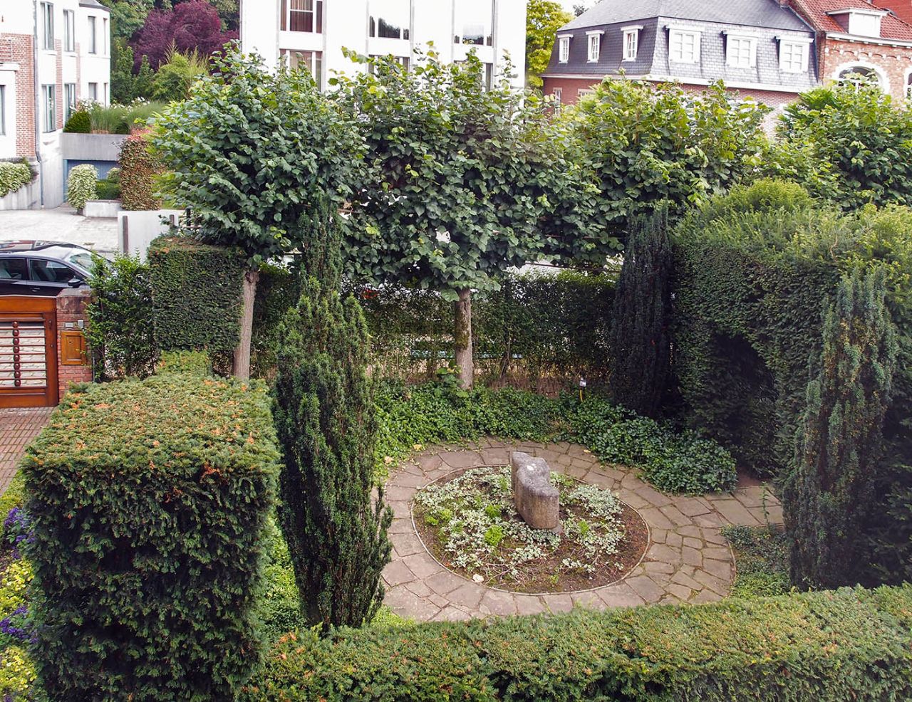 На деревню к богатому дедушке Брюссель, Бельгия На деревню к богатому дедушке Брюссель, Бельгия