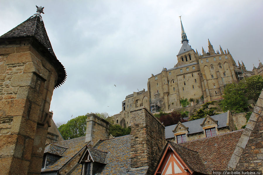 Вид на Ла Мервей с крепостной стены. Мон-Сен-Мишель, Франция