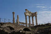 Колонны   храма  Траяна.