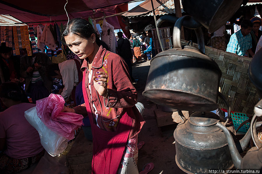 Рынок на воде Озеро Инле, Мьянма
