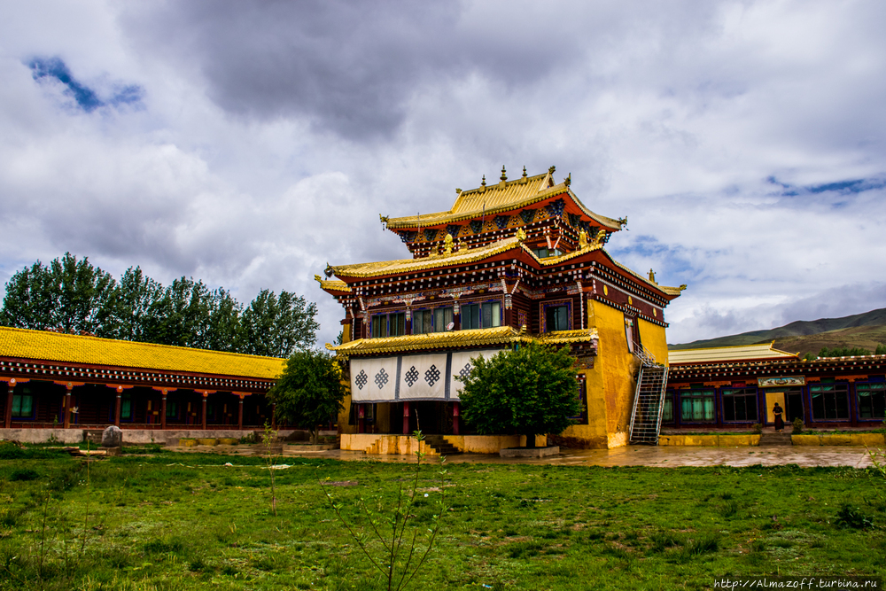 Место рождения Первого Кармапы в Гардзе Гардзе, Китай