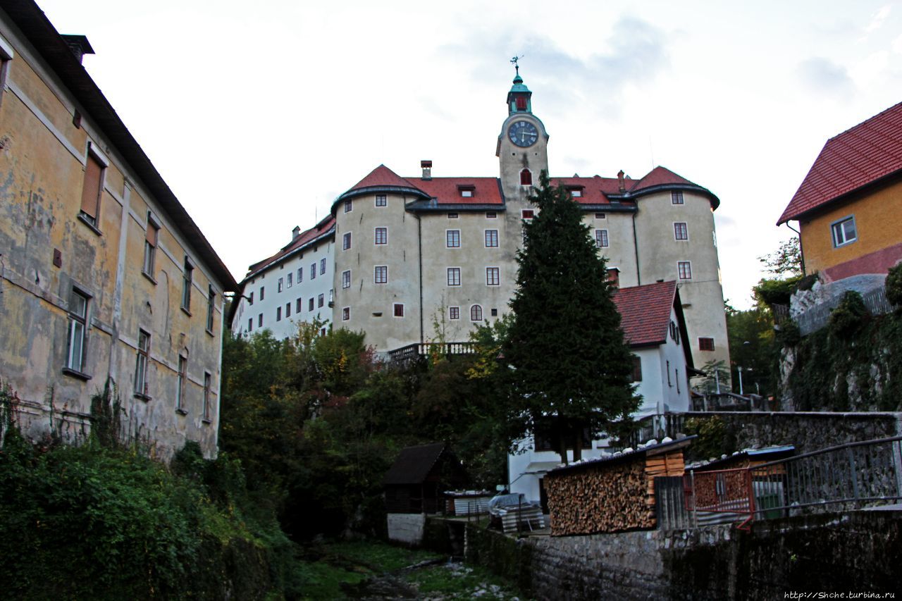 Замок Геверкенег Идрия, Словения