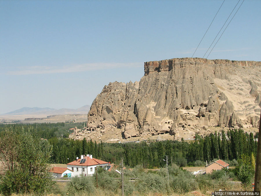 Пейзажи у деревни Япракхисар Ихлара (долина), Турция
