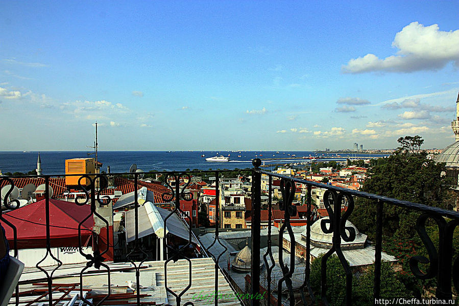 .. и Мраморное море. Стамбул, Турция