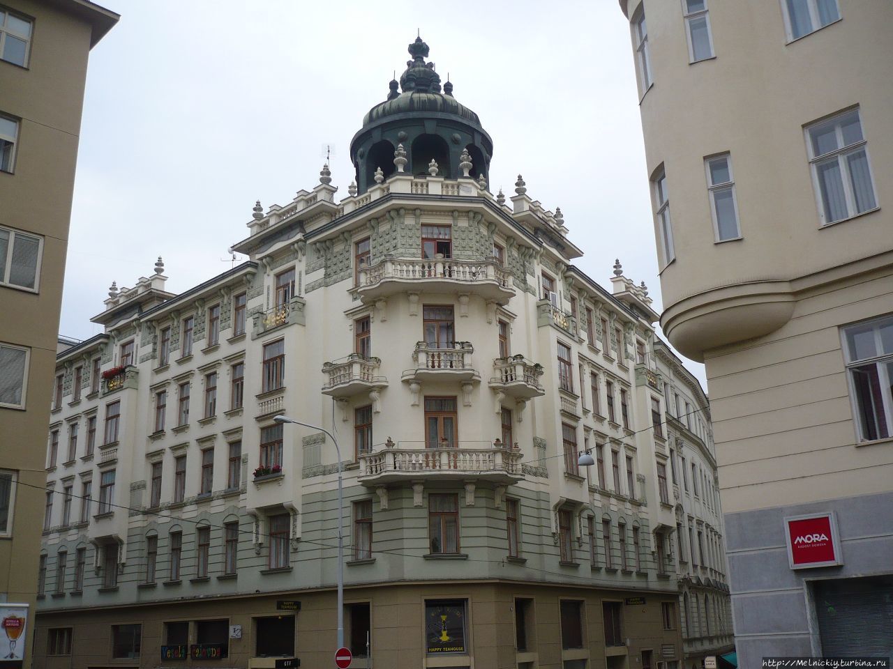 Большая прогулка по центру старинного города Брно, Чехия Большая прогулка по центру старинного города Брно, Чехия