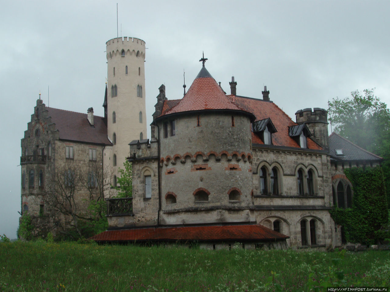 Замок Лихтенштейн — герой романа Гауфа Ройтлинген, Германия
