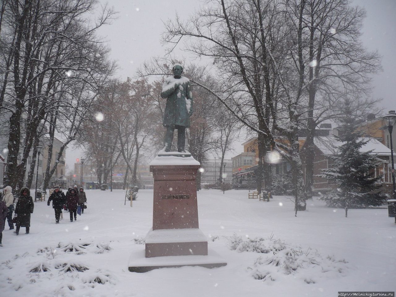 Памятник Йохану Людвигу Рунебергу Порвоо, Финляндия