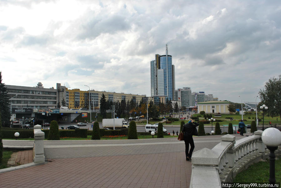 Вид на проспект победителей. Минск, Беларусь