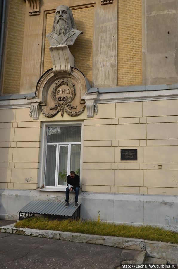 Никитская 1..встреча поколений ( Менделееев, Ерофеев и Савченко) Никитская 1..встреча поколений ( Менделееев, Ерофеев и Савченко)