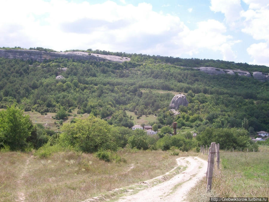 Прогулка по Каралезской долине Бахчисарай, Россия Прогулка по Каралезской долине Бахчисарай, Россия