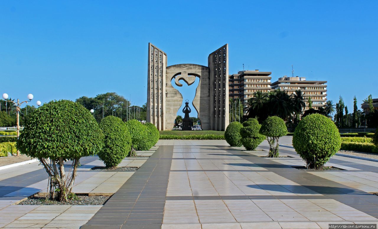 Площадь Независимости Ломе, Того