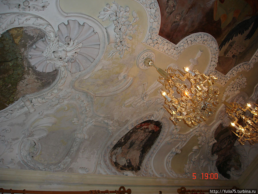 потолок в номере Emperor Joseph I. потолок в номере Emperor Joseph I.