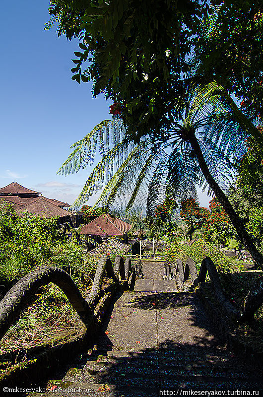Зарисовки о Бали. Часть 8. Тайна заброшенного отеля Бедугул, Индонезия