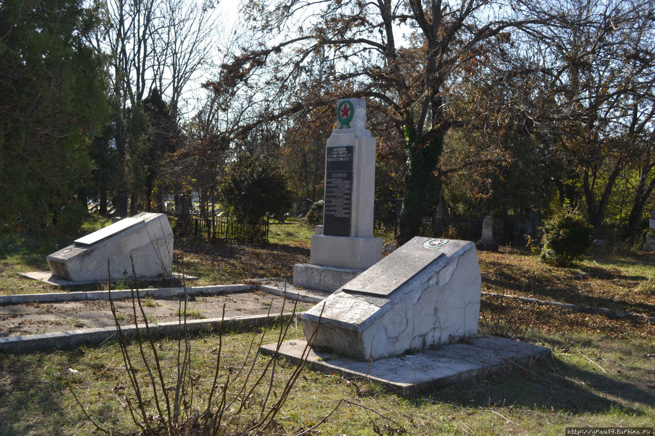 Мемориальное воинское кладбище Симферополь, Россия