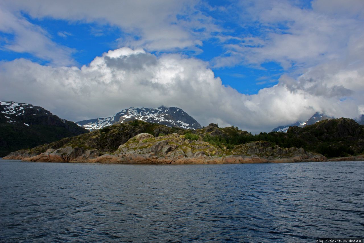 острова Улвойя и Бракойя Пролив Рафтсуннет, Норвегия