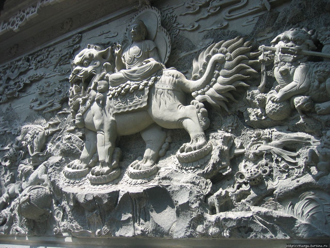 Храм Прибежища Души – Линъисы. Ханчжоу, Китай