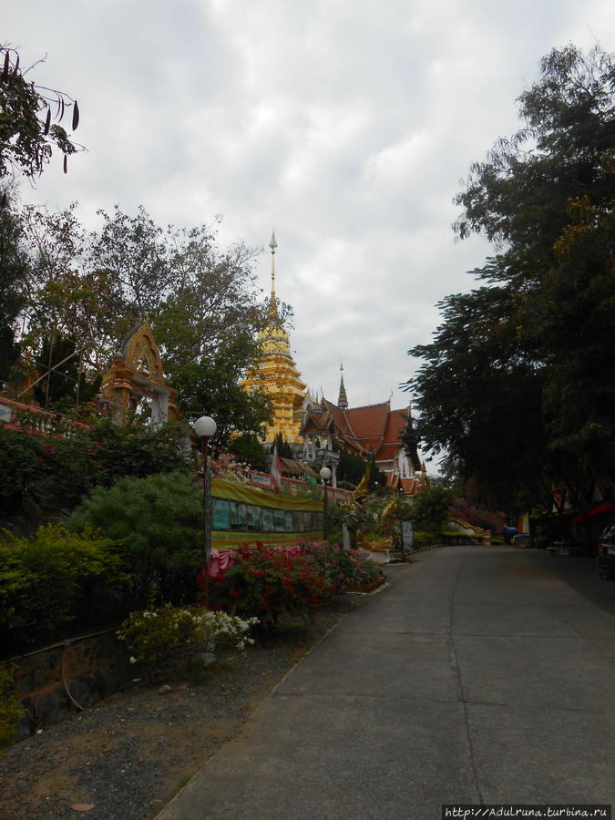 5. Храм хранящий волосы Будды — Wat Pratat Doi Saket. Чиангмай, Таиланд