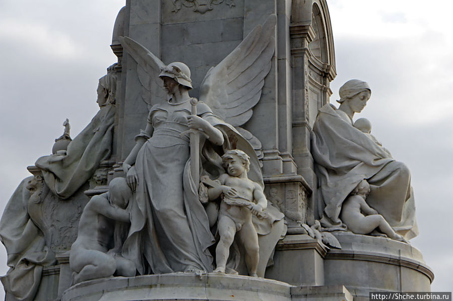 Первый ангел, смотрящий в сторону Грин парка — Ангел Парвосудия Лондон, Великобритания