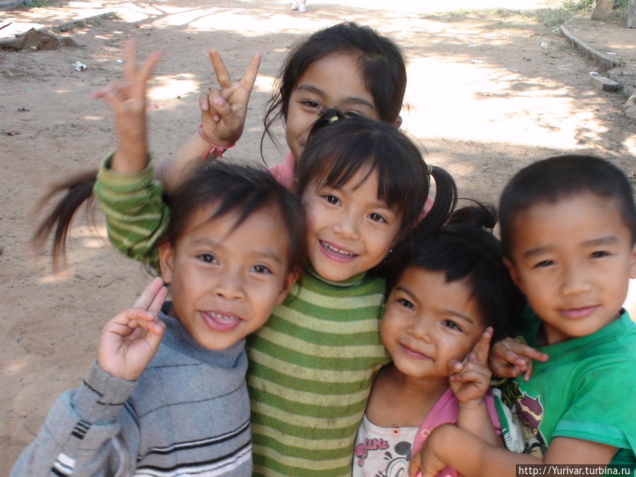 Лаосские дети Луанг-Прабанг, Лаос