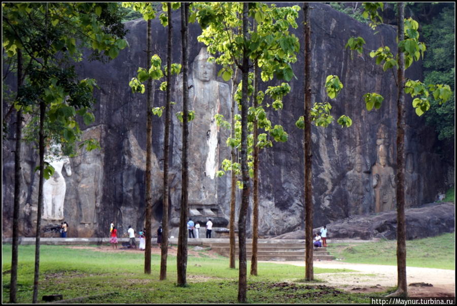Загадка  скалы  с   буддами... Веллавая, Шри-Ланка