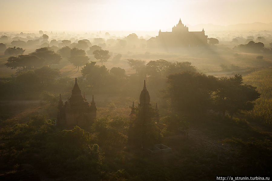 Долина тысячи ступ Баган, Мьянма