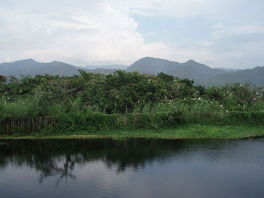 Озеро Инле. Безмятежность Озеро Инле, Мьянма Озеро Инле. Безмятежность Озеро Инле, Мьянма