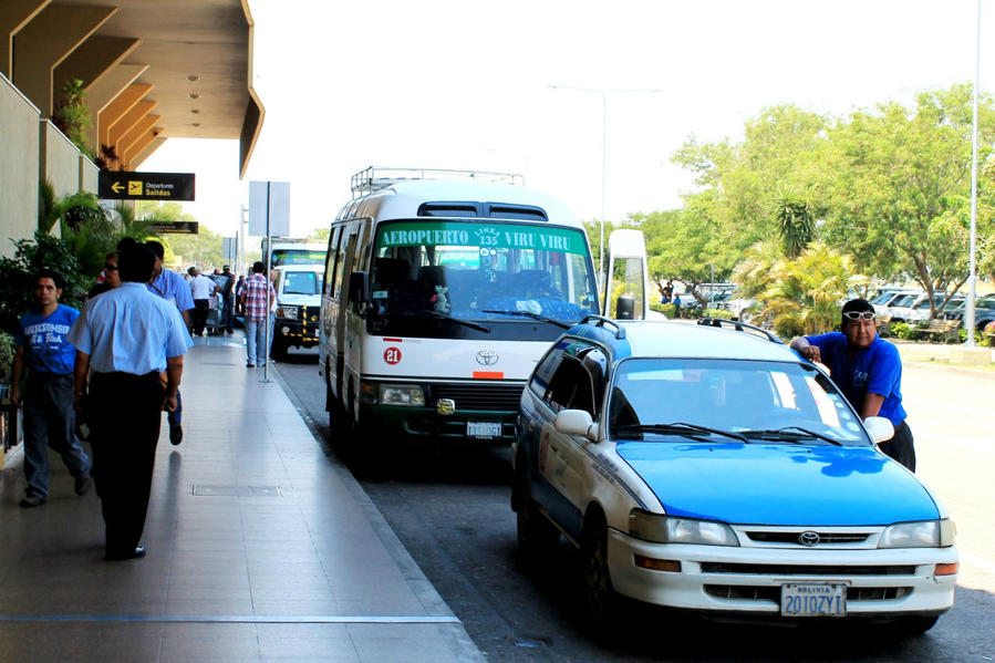 Аэропорт Санта-Крус  VVI: автобус в город и обратно Санта-Крус-де-ла-Сьерра, Боливия
