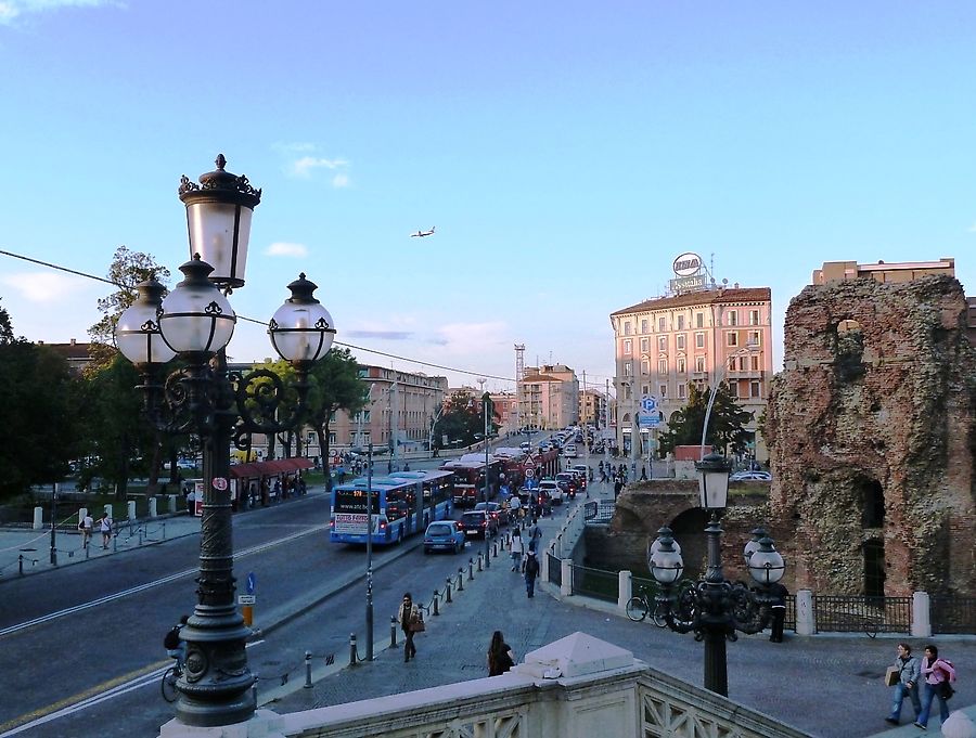 На улице Независимости На улице Независимости