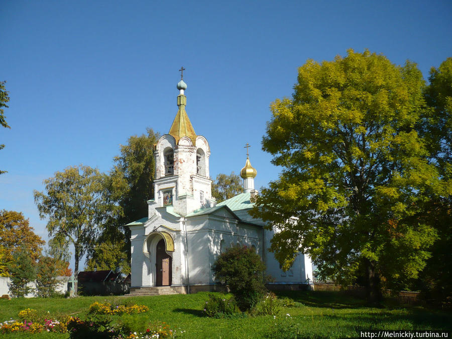 Свято-Троицкий женский скит и источник в  Сенно Бокситогорск, Россия