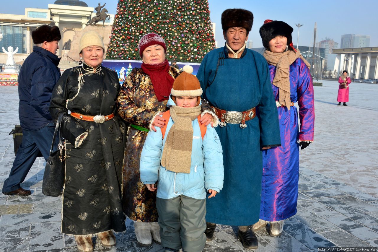 У главной площади Улан-Батора несколько названий