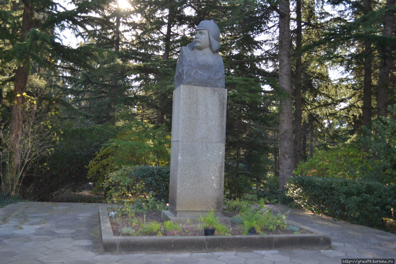 Крутая прогулка от моря и до рая Партенит, Россия Крутая прогулка от моря и до рая Партенит, Россия