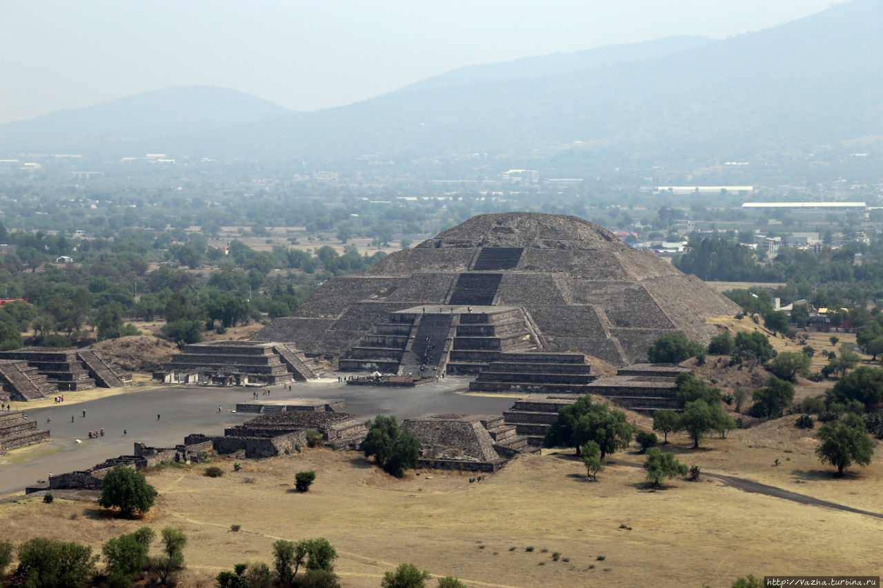 Пирамида Луны Теотиуакан пре-испанский город тольтеков, Мексика