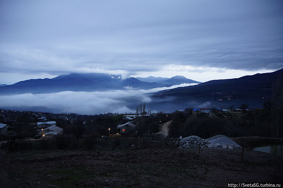 Вечер в Долине Привидений — туман и фантазии Республика Крым, Россия