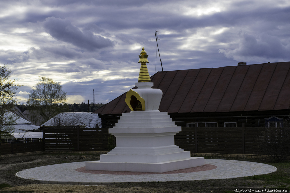 Ступа Просветления Морки, Россия Ступа Просветления Морки, Россия