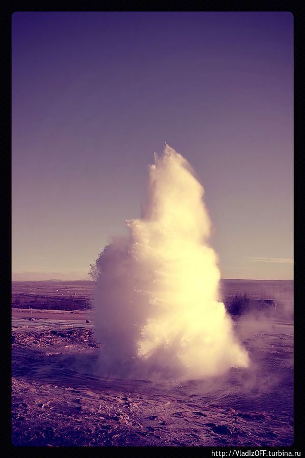 Iceland geyser Strokkur. Исландия