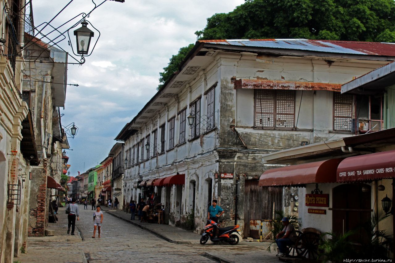 Улица Крисолого Виган, Филиппины