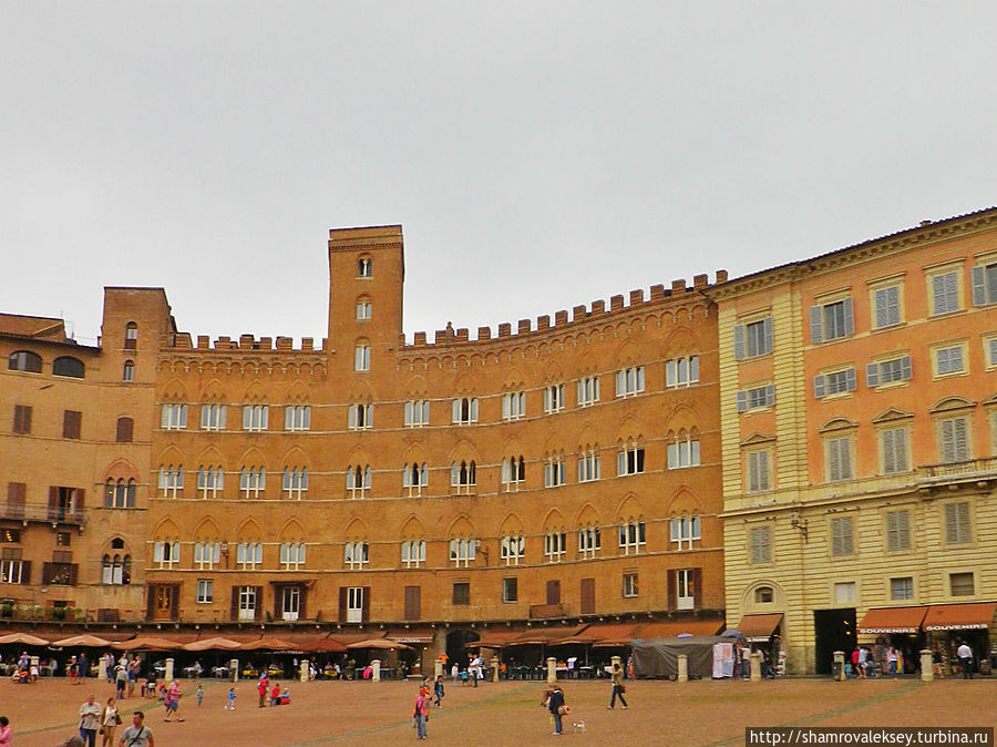 Palazzo Sansedoni Сиена, Италия