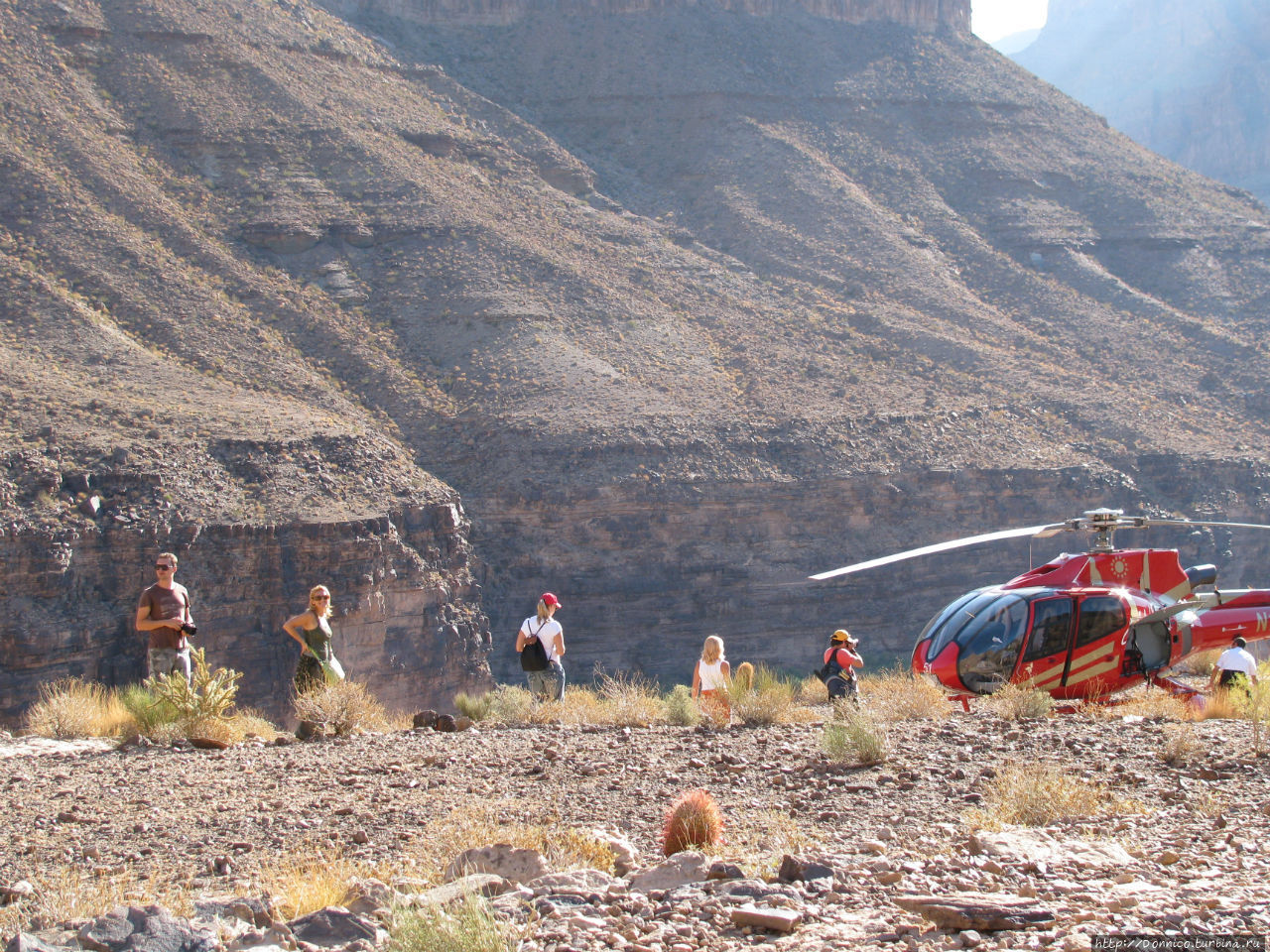 Аэропорт (экскурсия на вертолете в Гранд Каньон) / Airport / Helicopter tour to Grand Canyon
